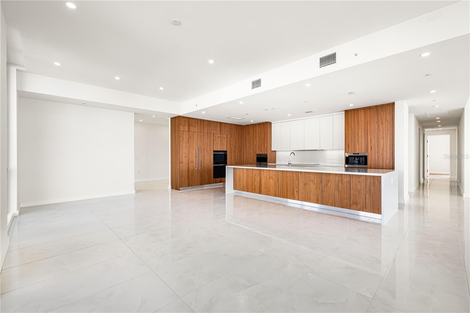 111 GOLDEN GATE PT #701PH, SARASOTA, FL, 34236