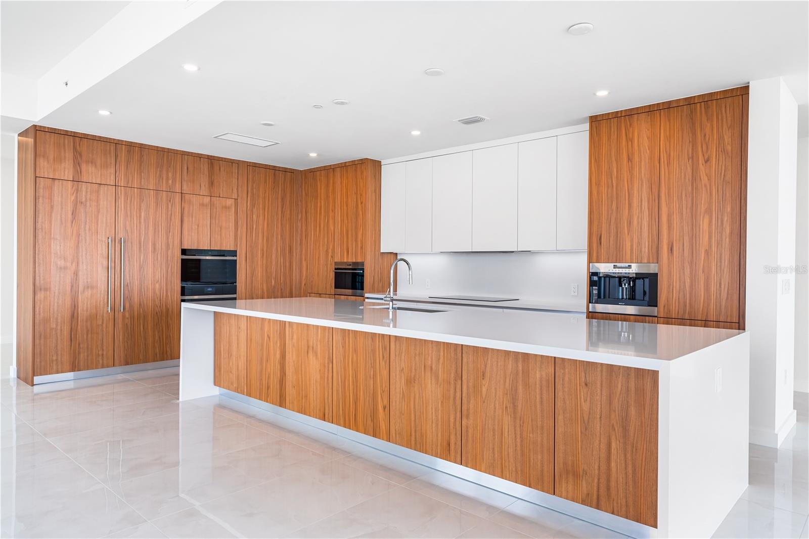 111 GOLDEN GATE PT #701PH, SARASOTA, FL, 34236