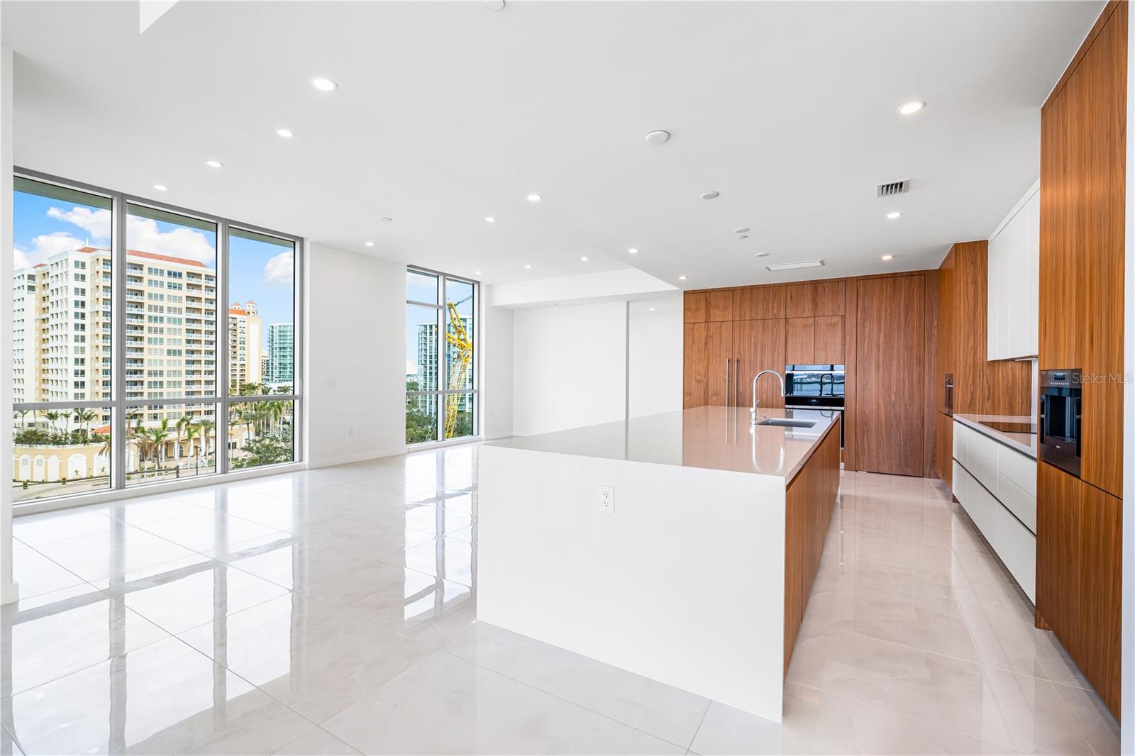 111 GOLDEN GATE PT #701PH, SARASOTA, FL, 34236