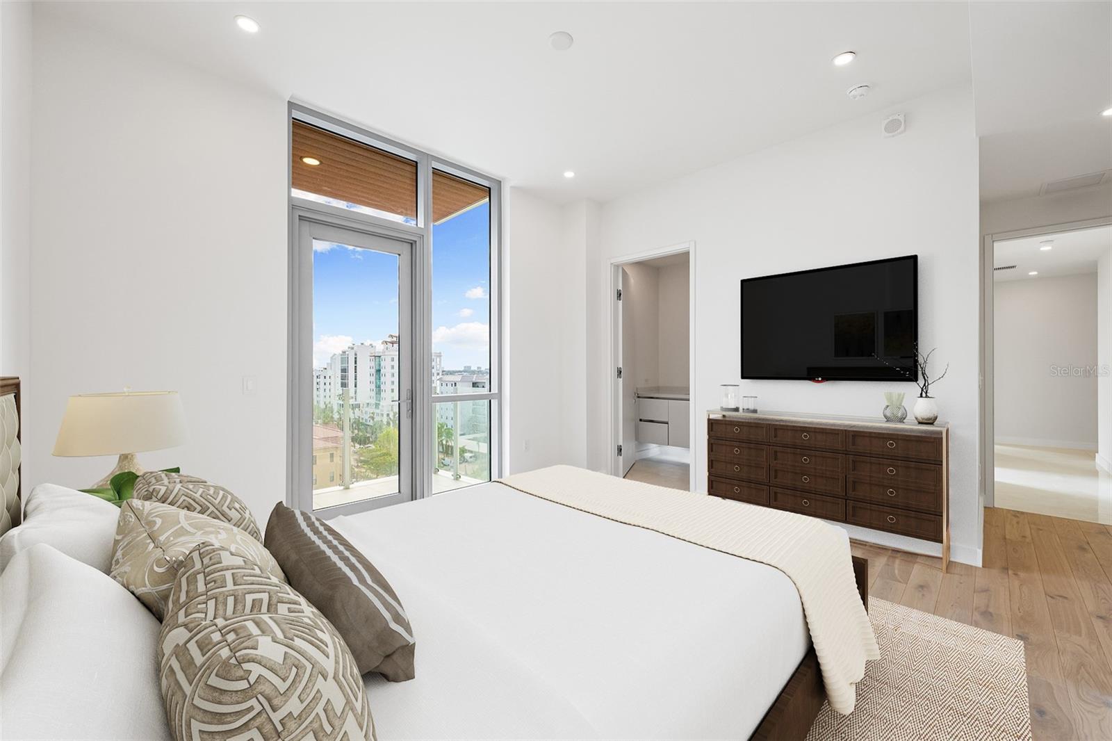 111 GOLDEN GATE PT #701PH, SARASOTA, FL, 34236