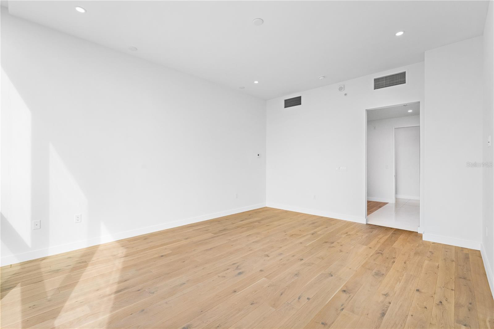 111 GOLDEN GATE PT #701PH, SARASOTA, FL, 34236