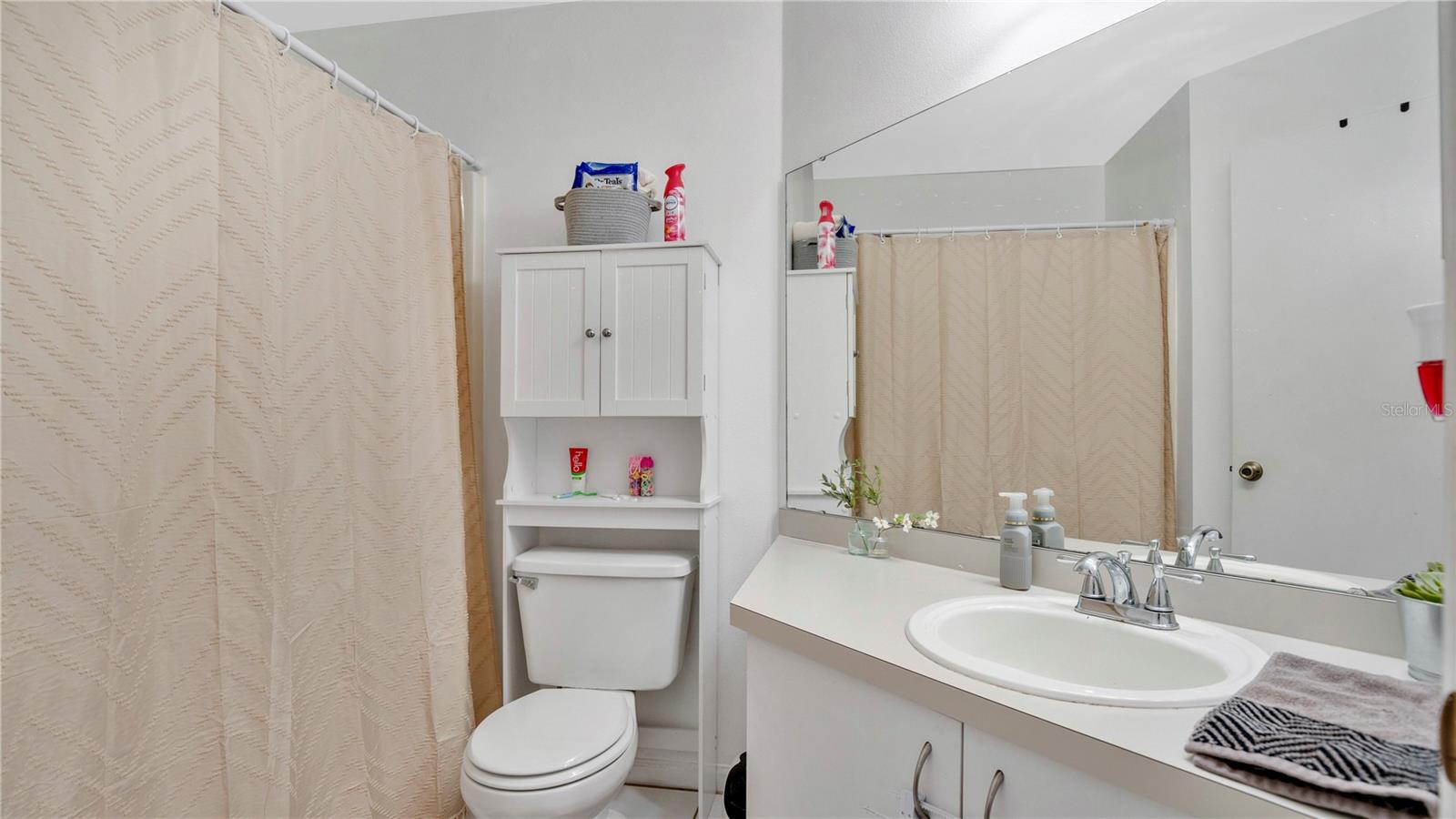 100 KELLY CIR, SANFORD, FL, 32773