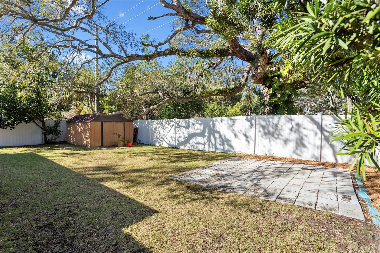 6909 DIMARCO RD, TAMPA, FL, 33634