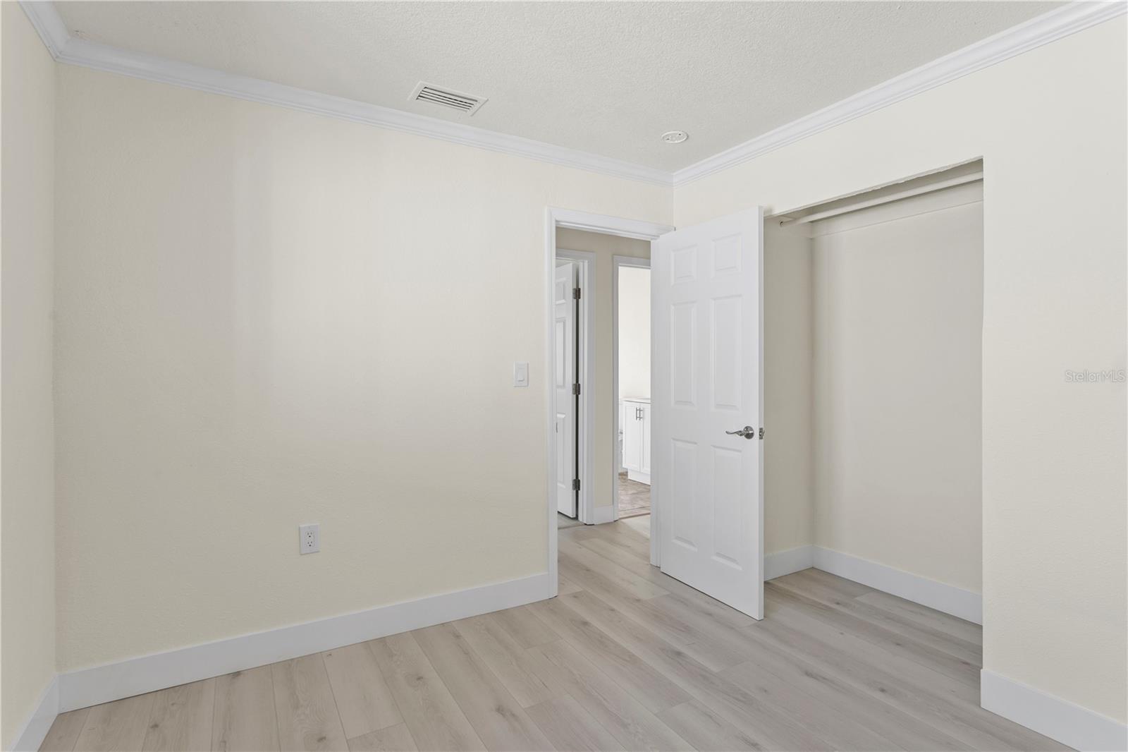 6909 DIMARCO RD, TAMPA, FL, 33634