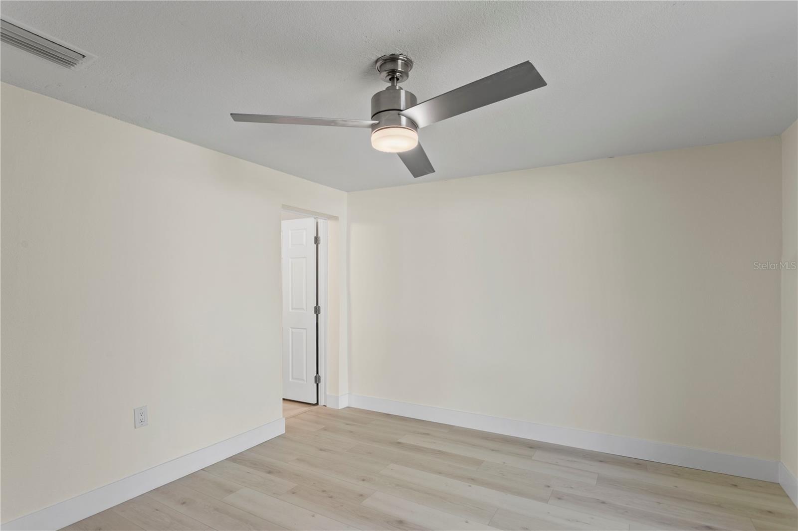 6909 DIMARCO RD, TAMPA, FL, 33634
