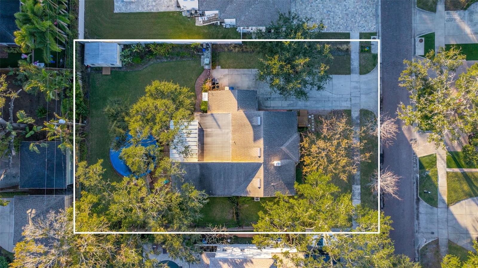 2922 W COACHMAN AVE, TAMPA, FL, 33611