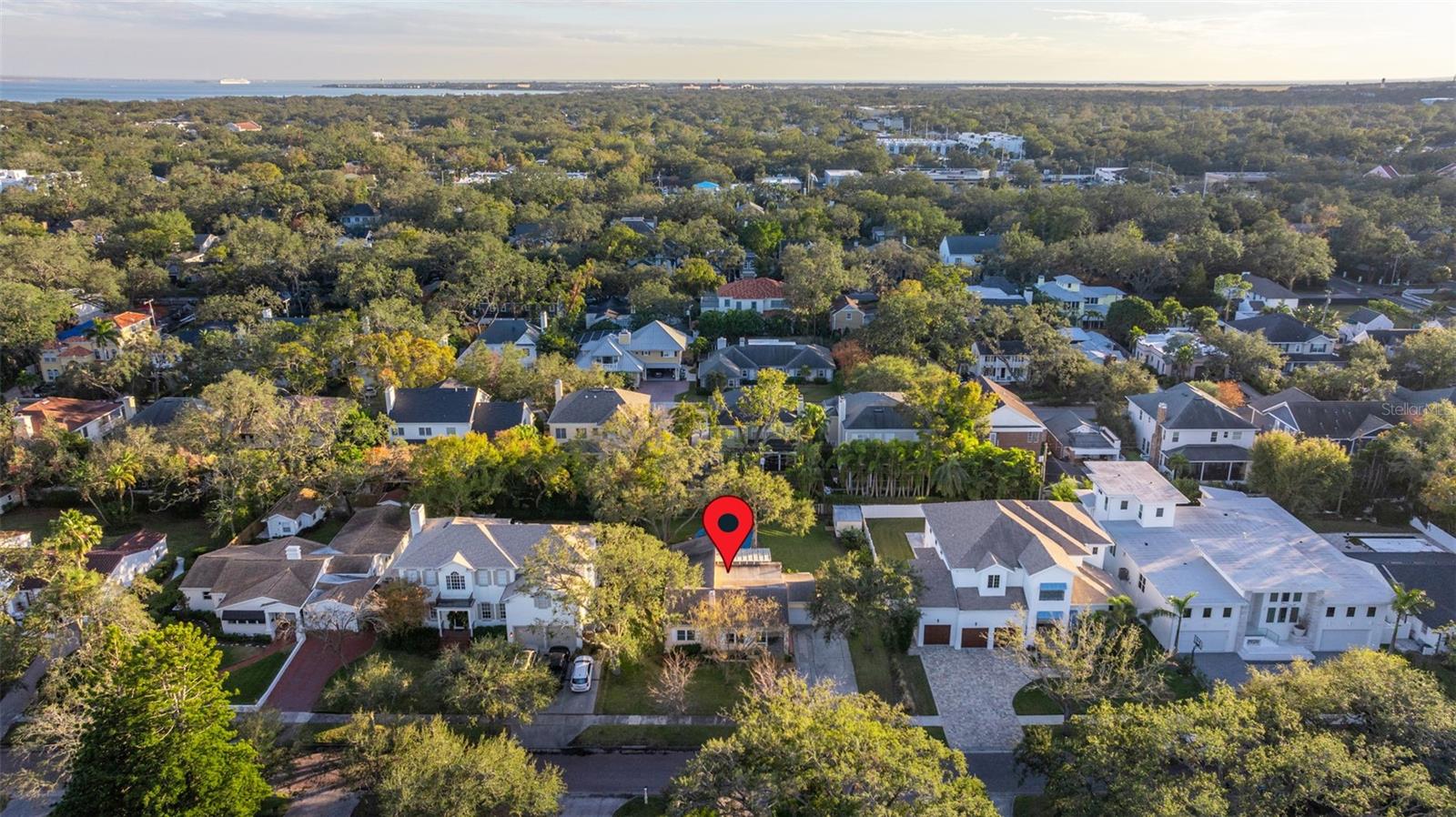 2922 W COACHMAN AVE, TAMPA, FL, 33611