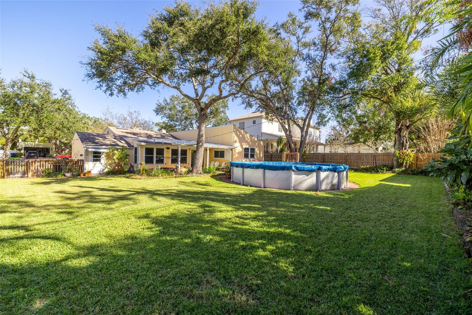 2922 W COACHMAN AVE, TAMPA, FL, 33611