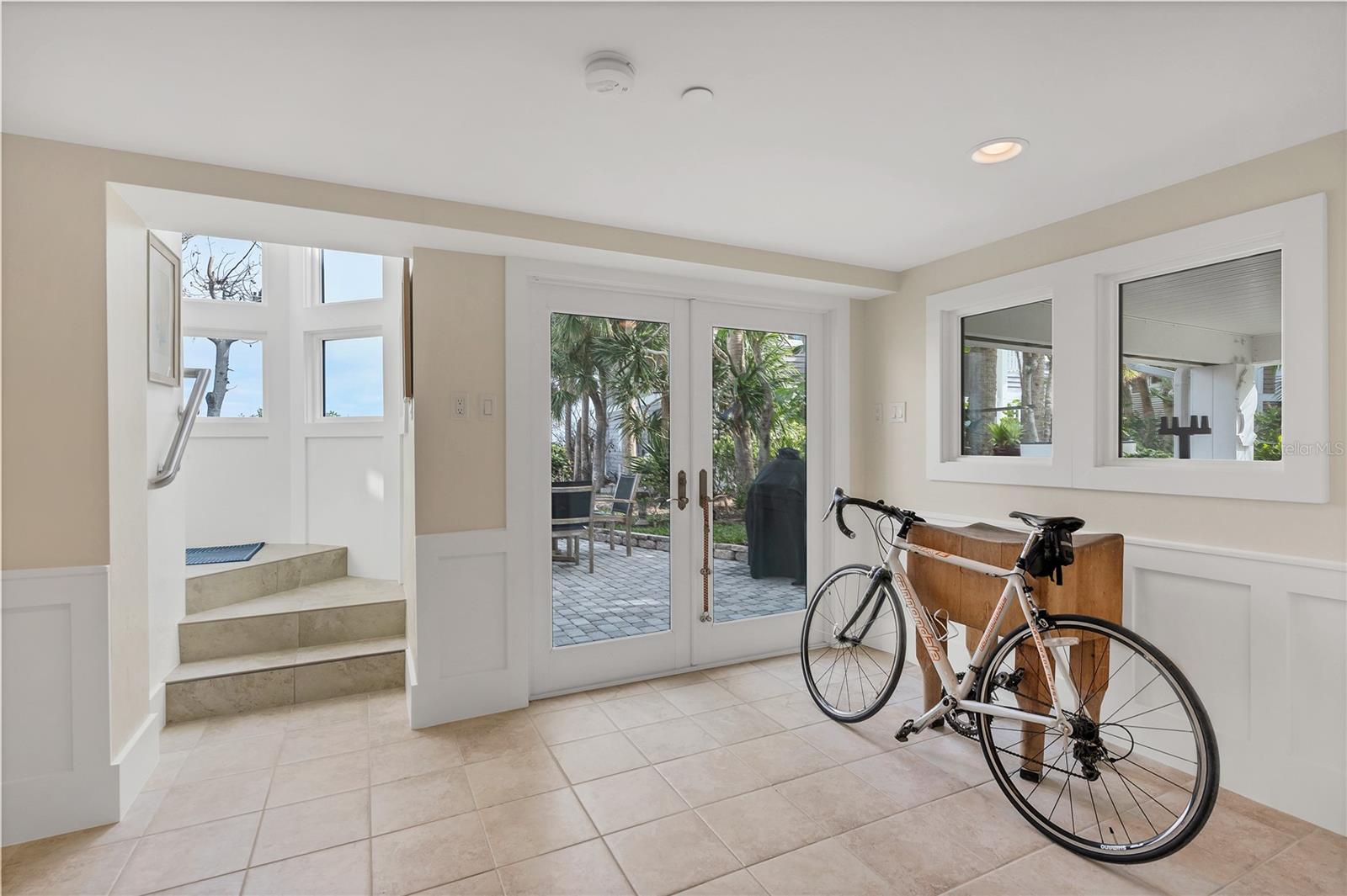 D6140022 Property Photo