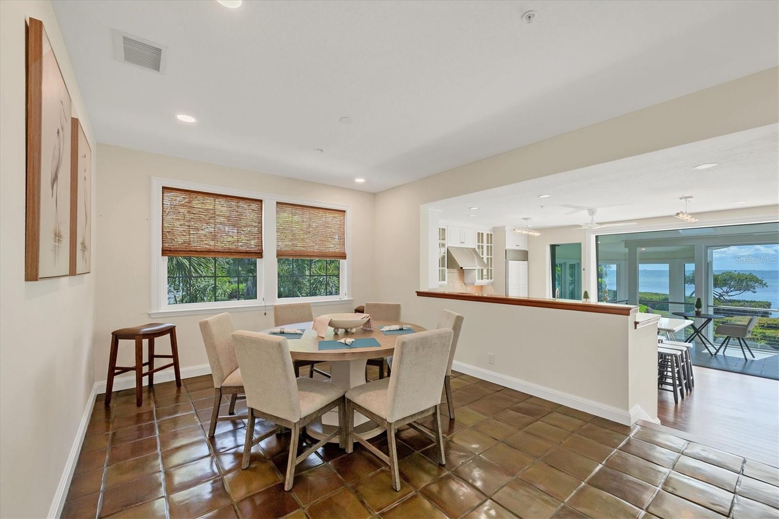 D6140022 Property Photo