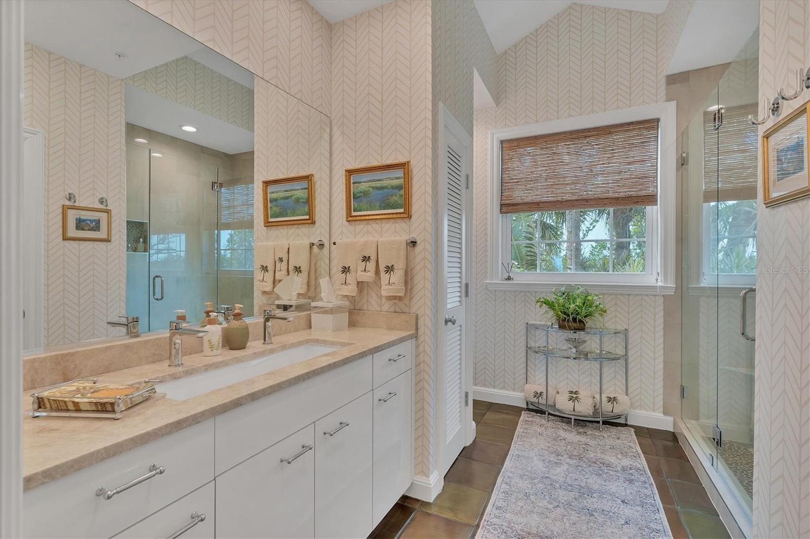 D6140022 Property Photo