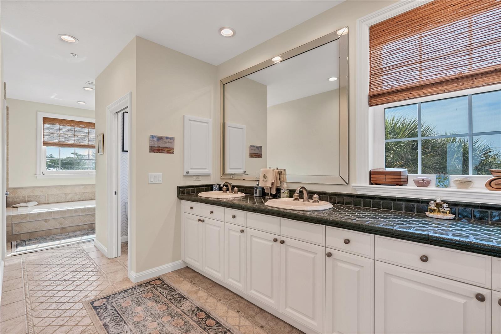 D6140022 Property Photo