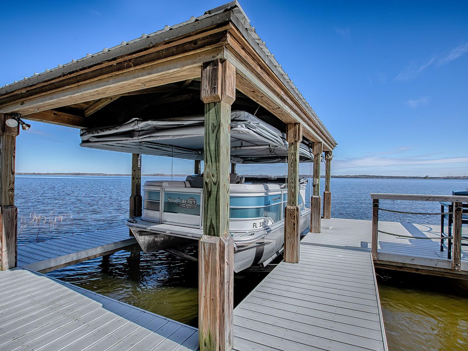 908 N LAKESHORE BLVD, HOWEY IN THE HILLS, FL, 34737