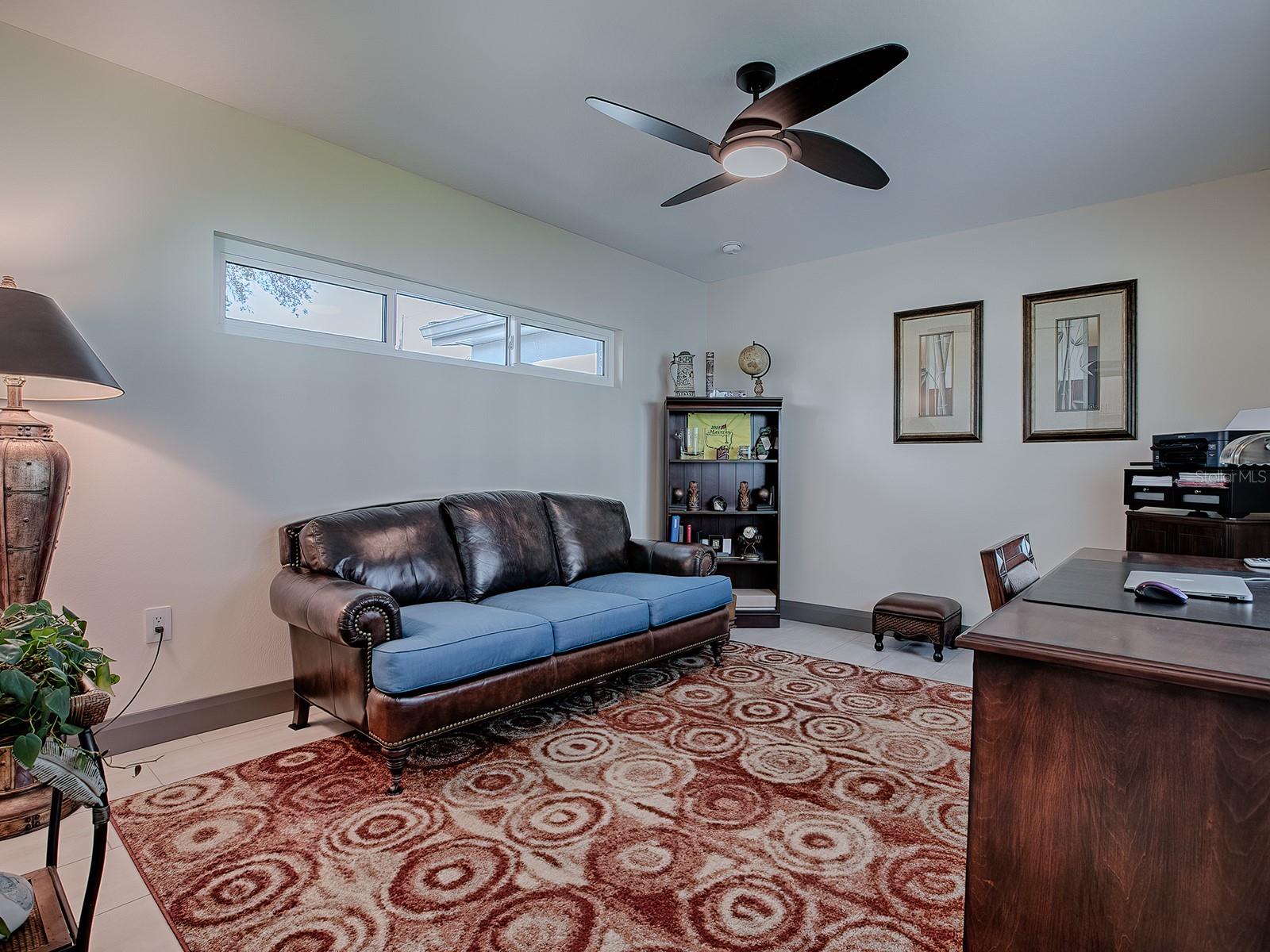 908 N LAKESHORE BLVD, HOWEY IN THE HILLS, FL, 34737