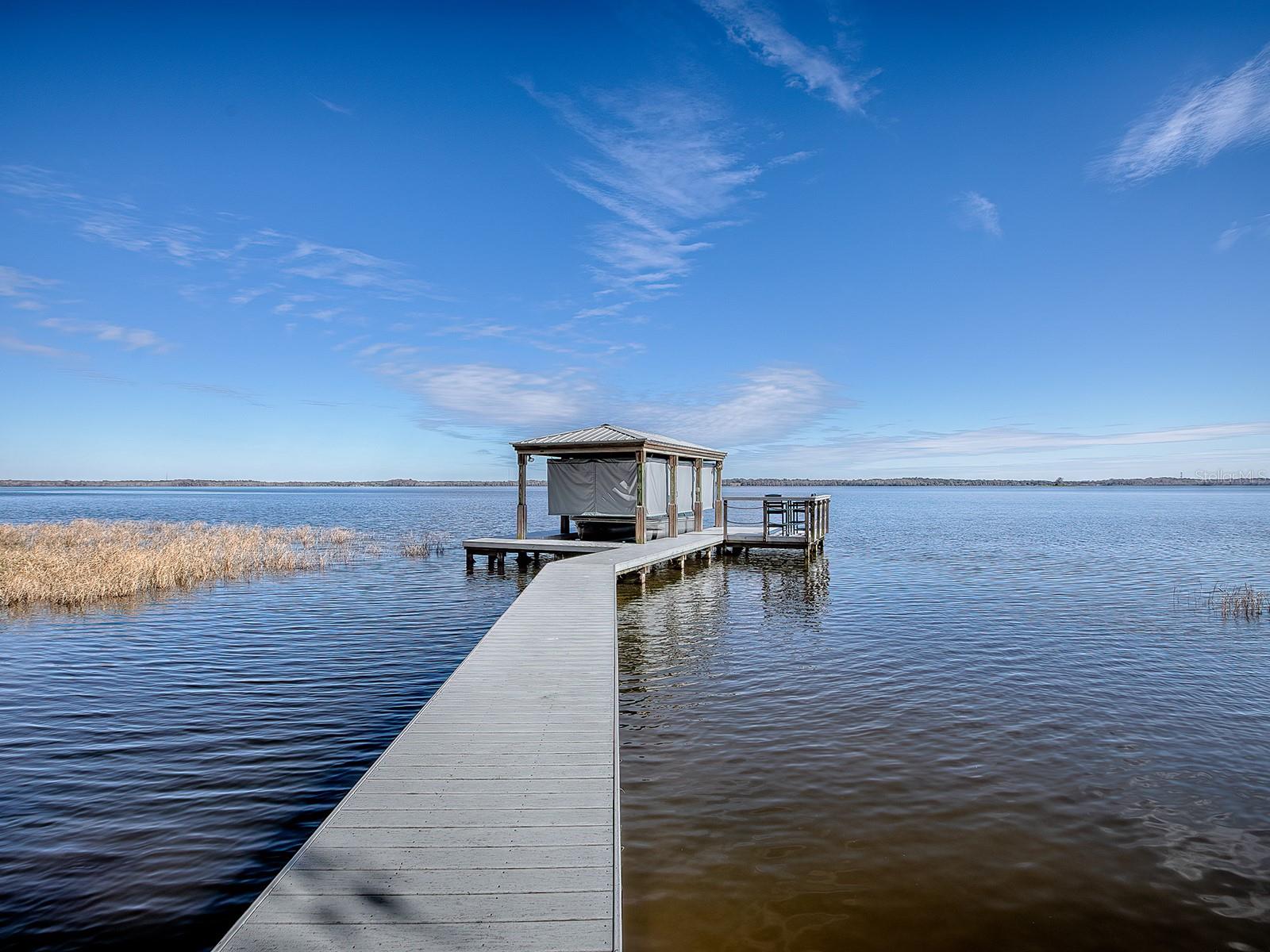 908 N LAKESHORE BLVD, HOWEY IN THE HILLS, FL, 34737