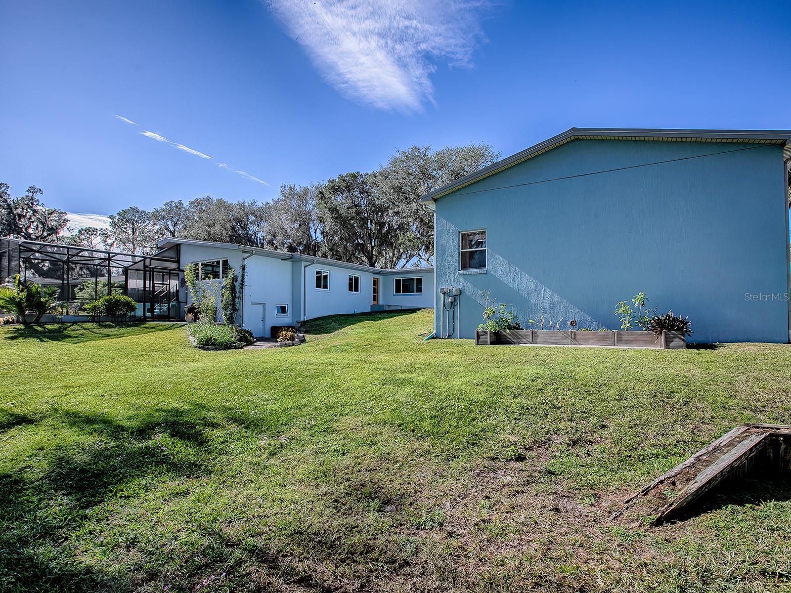 908 N LAKESHORE BLVD, HOWEY IN THE HILLS, FL, 34737