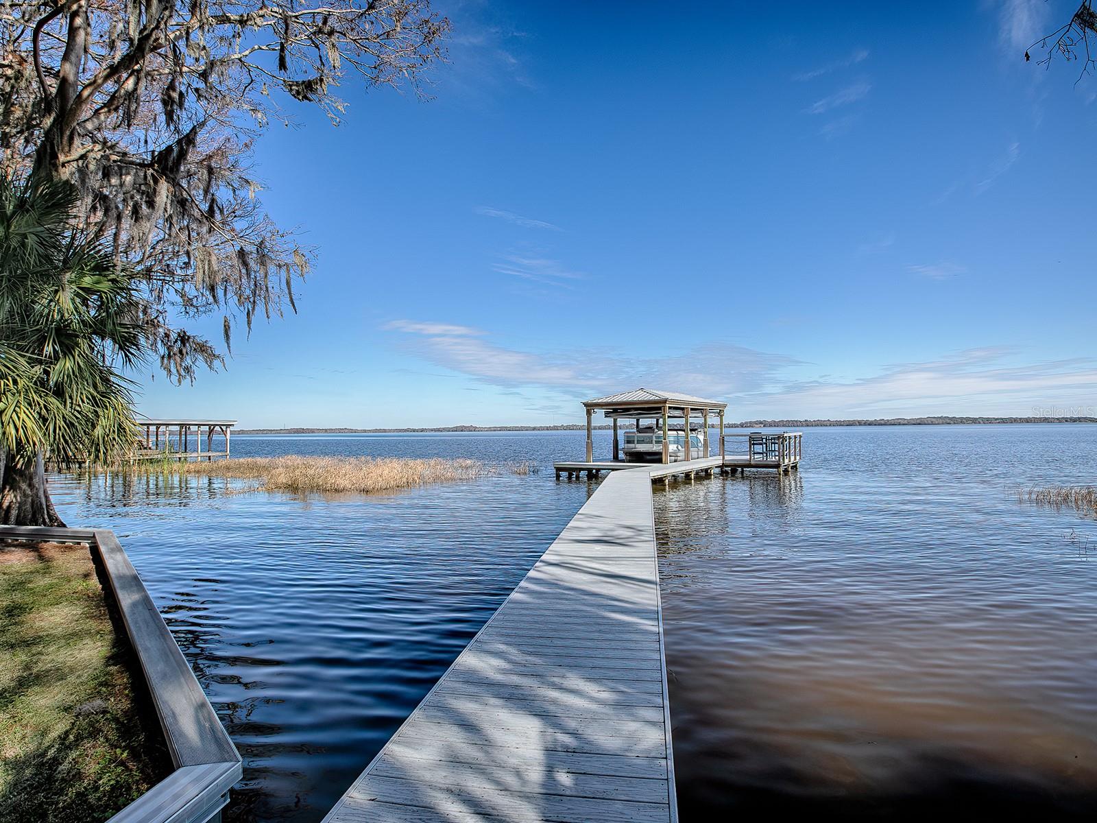 908 N LAKESHORE BLVD, HOWEY IN THE HILLS, FL, 34737