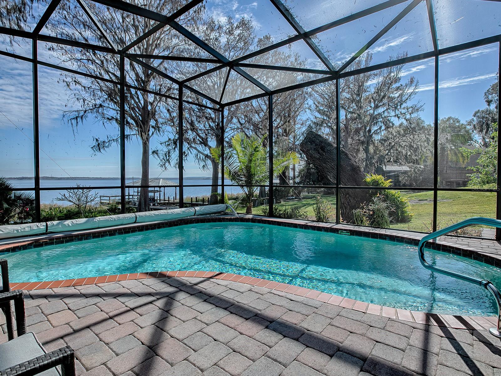 908 N LAKESHORE BLVD, HOWEY IN THE HILLS, FL, 34737