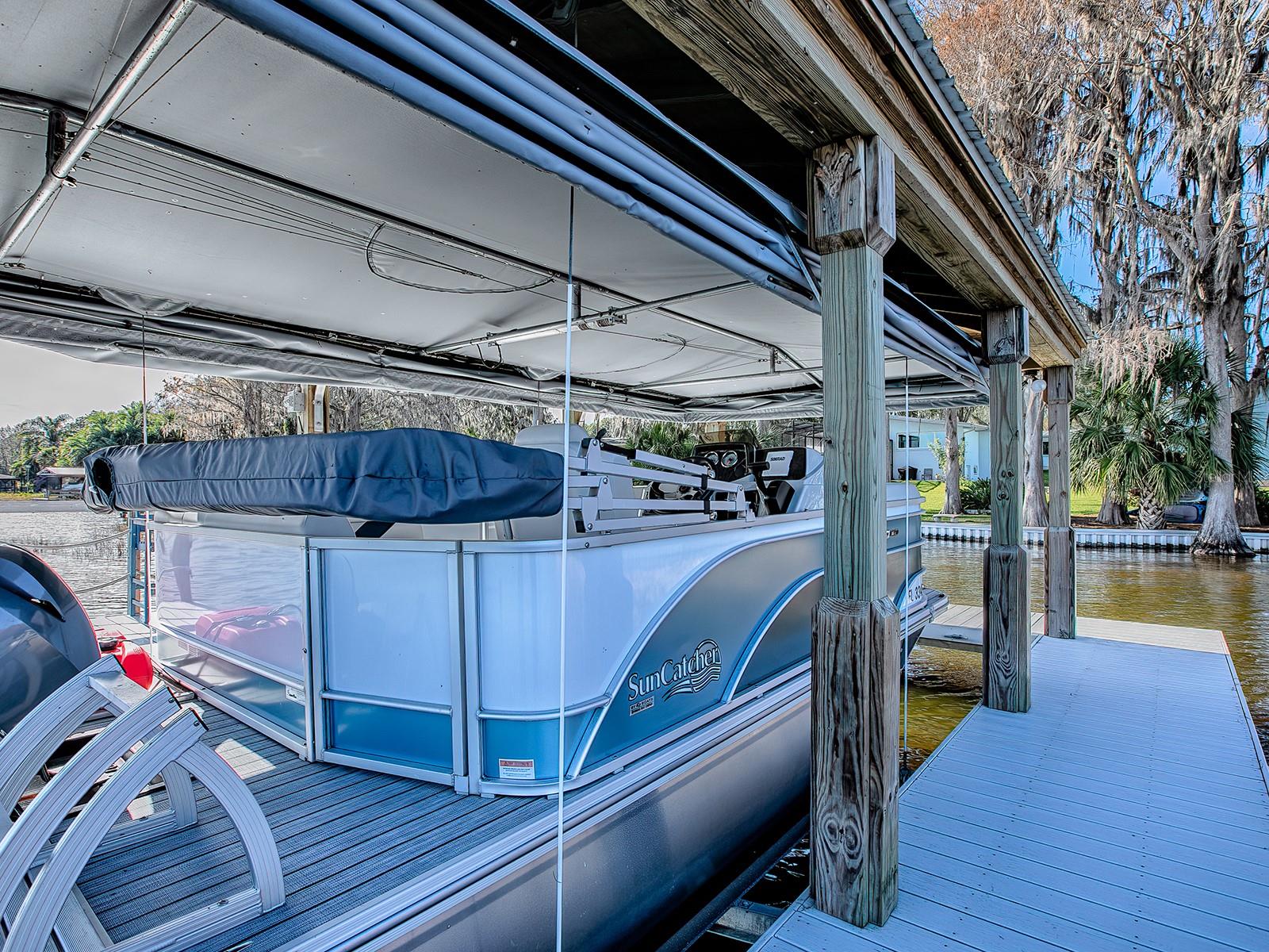 908 N LAKESHORE BLVD, HOWEY IN THE HILLS, FL, 34737
