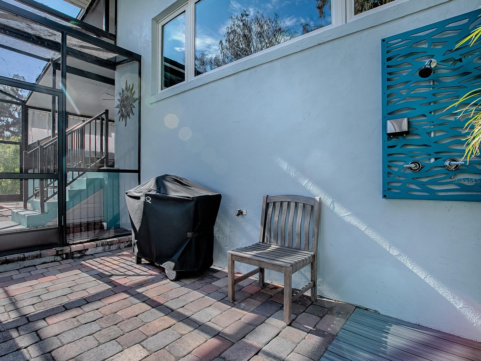 908 N LAKESHORE BLVD, HOWEY IN THE HILLS, FL, 34737