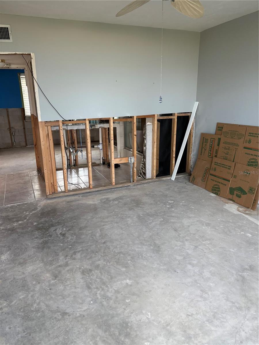 777 JOHN RINGLING BLVD #2, SARASOTA, FL, 34236