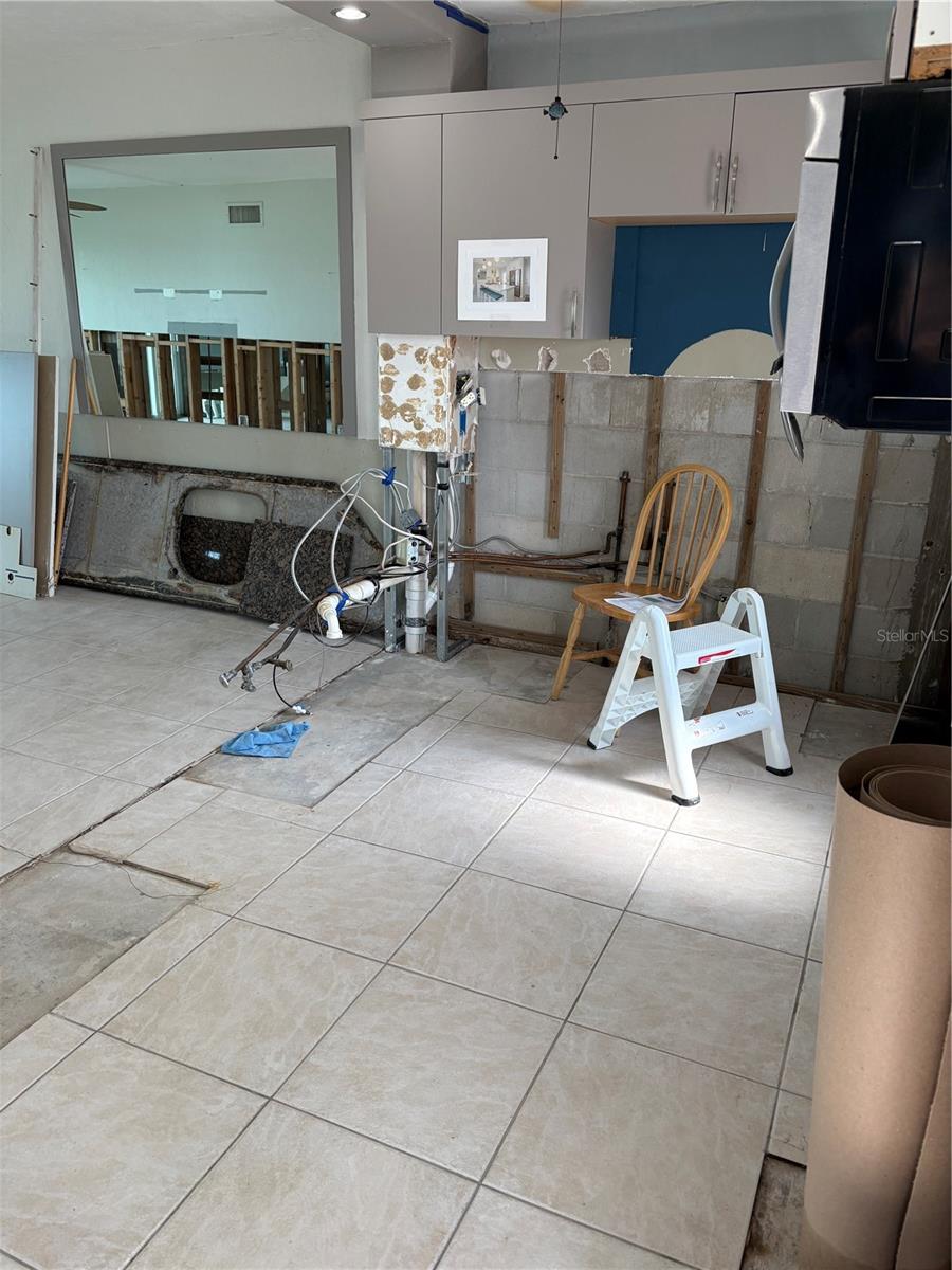 777 JOHN RINGLING BLVD #2, SARASOTA, FL, 34236