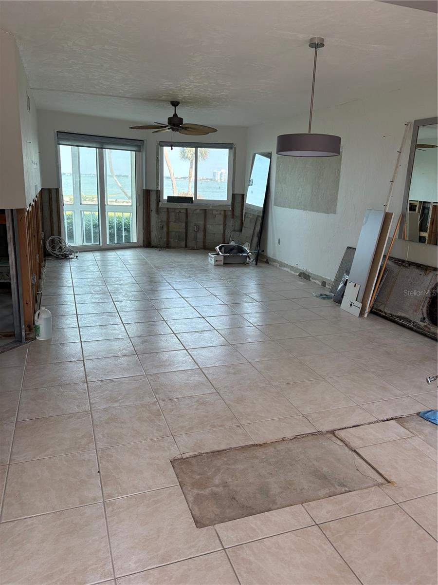 777 JOHN RINGLING BLVD #2, SARASOTA, FL, 34236