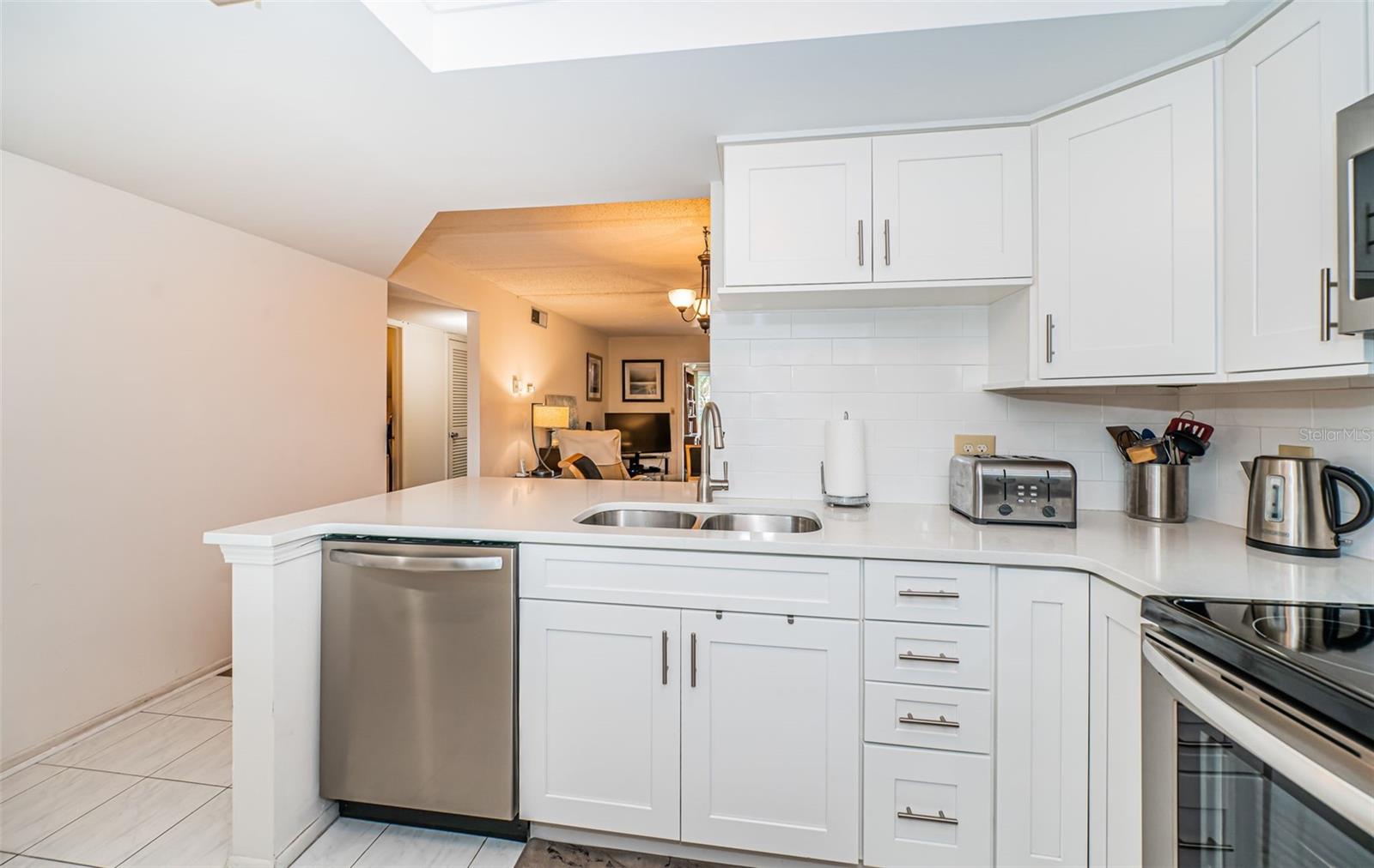 920 VIRGINIA ST #302, DUNEDIN, FL, 34698