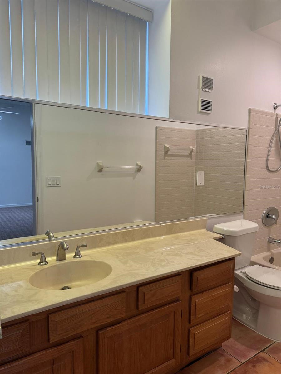 1112 LAKE WILLISARA CIR #GE, ORLANDO, FL, 32806