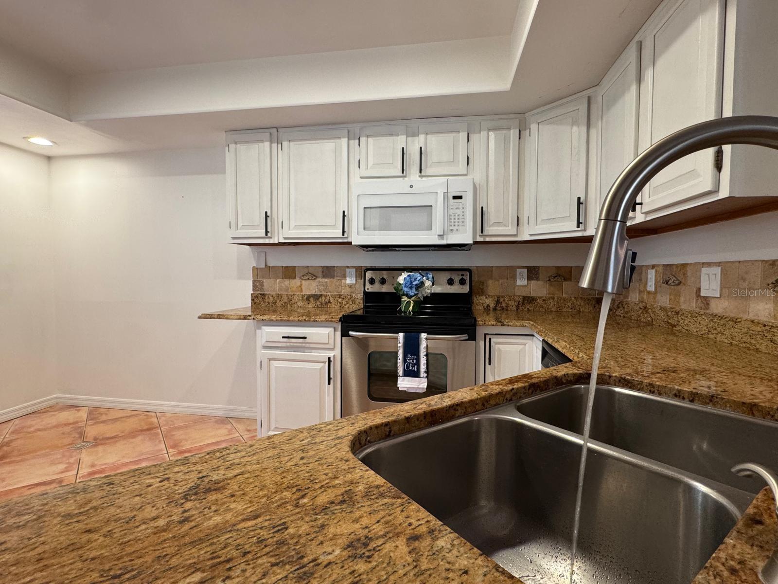 1112 LAKE WILLISARA CIR #GE, ORLANDO, FL, 32806