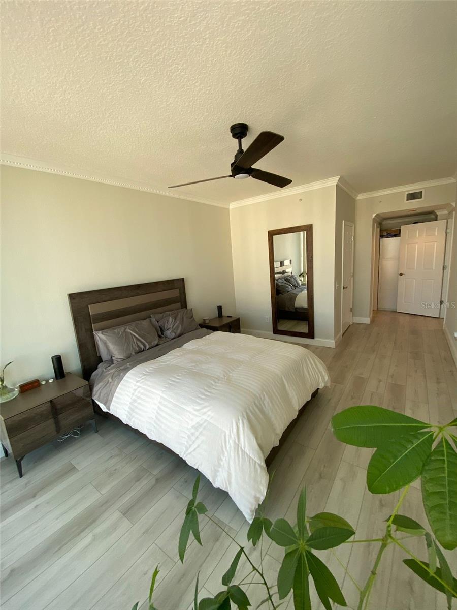 322 E CENTRAL BLVD #1811, ORLANDO, FL, 32801