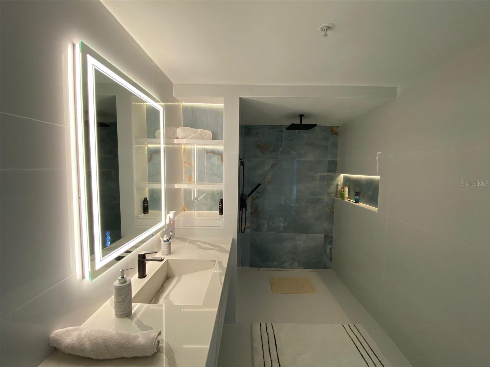 322 E CENTRAL BLVD #1811, ORLANDO, FL, 32801