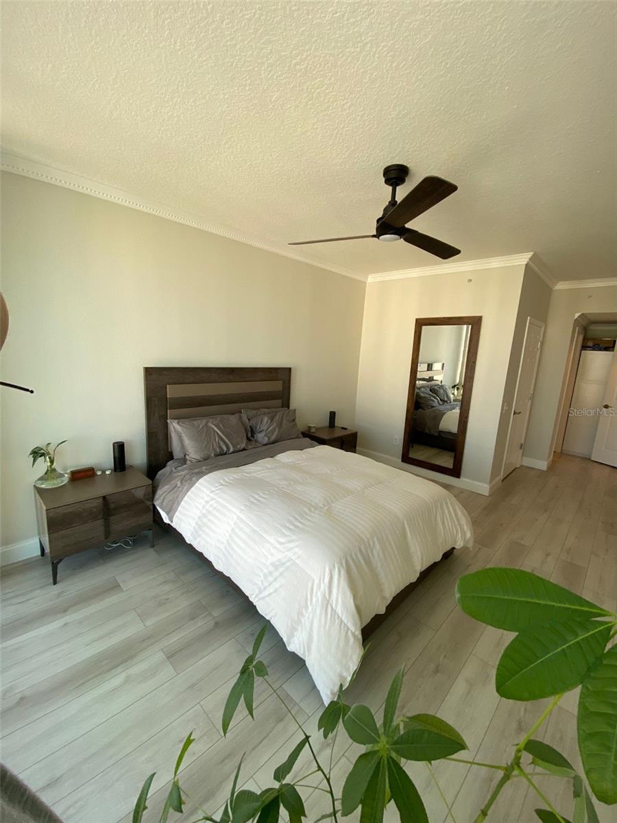 322 E CENTRAL BLVD #1811, ORLANDO, FL, 32801