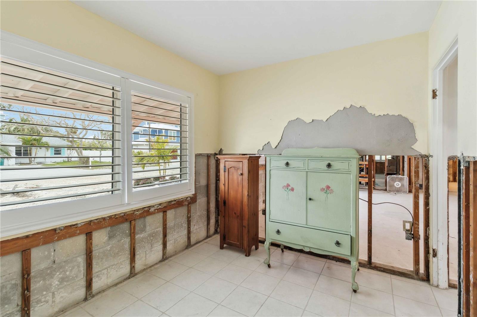 128 51ST ST #A, HOLMES BEACH, FL, 34217