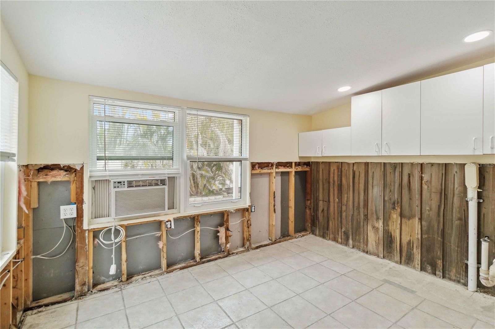 128 51ST ST #A, HOLMES BEACH, FL, 34217