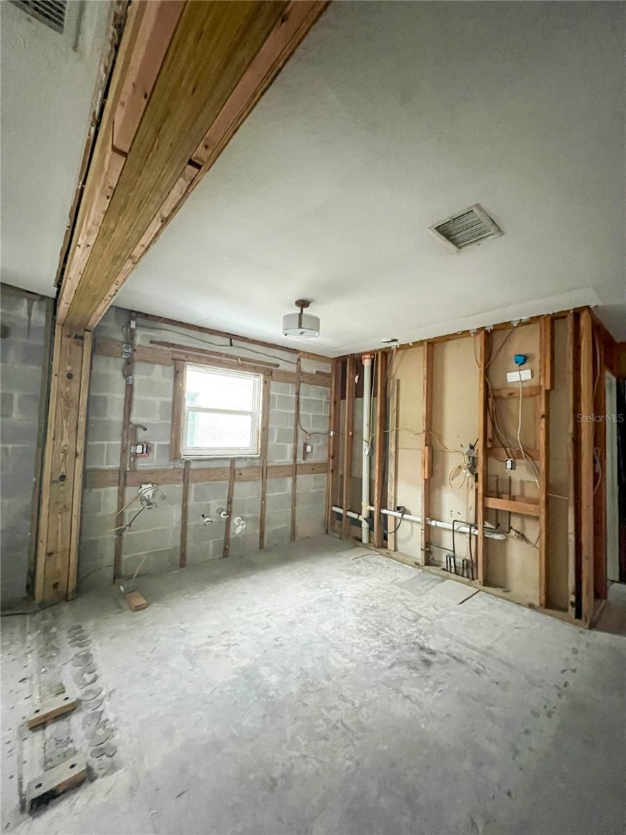 17594 1ST ST E, REDINGTON SHORES, FL, 33708