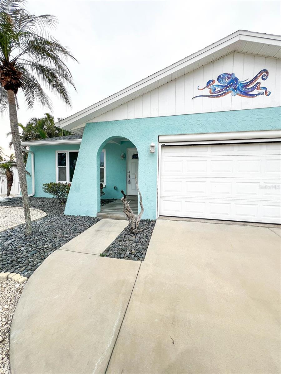 17594 1ST ST E, REDINGTON SHORES, FL, 33708
