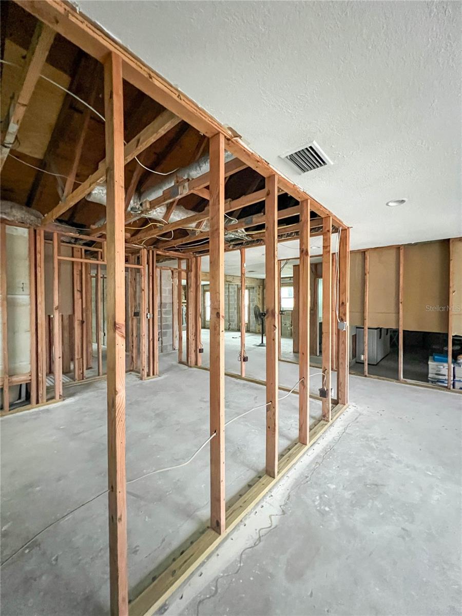 17594 1ST ST E, REDINGTON SHORES, FL, 33708