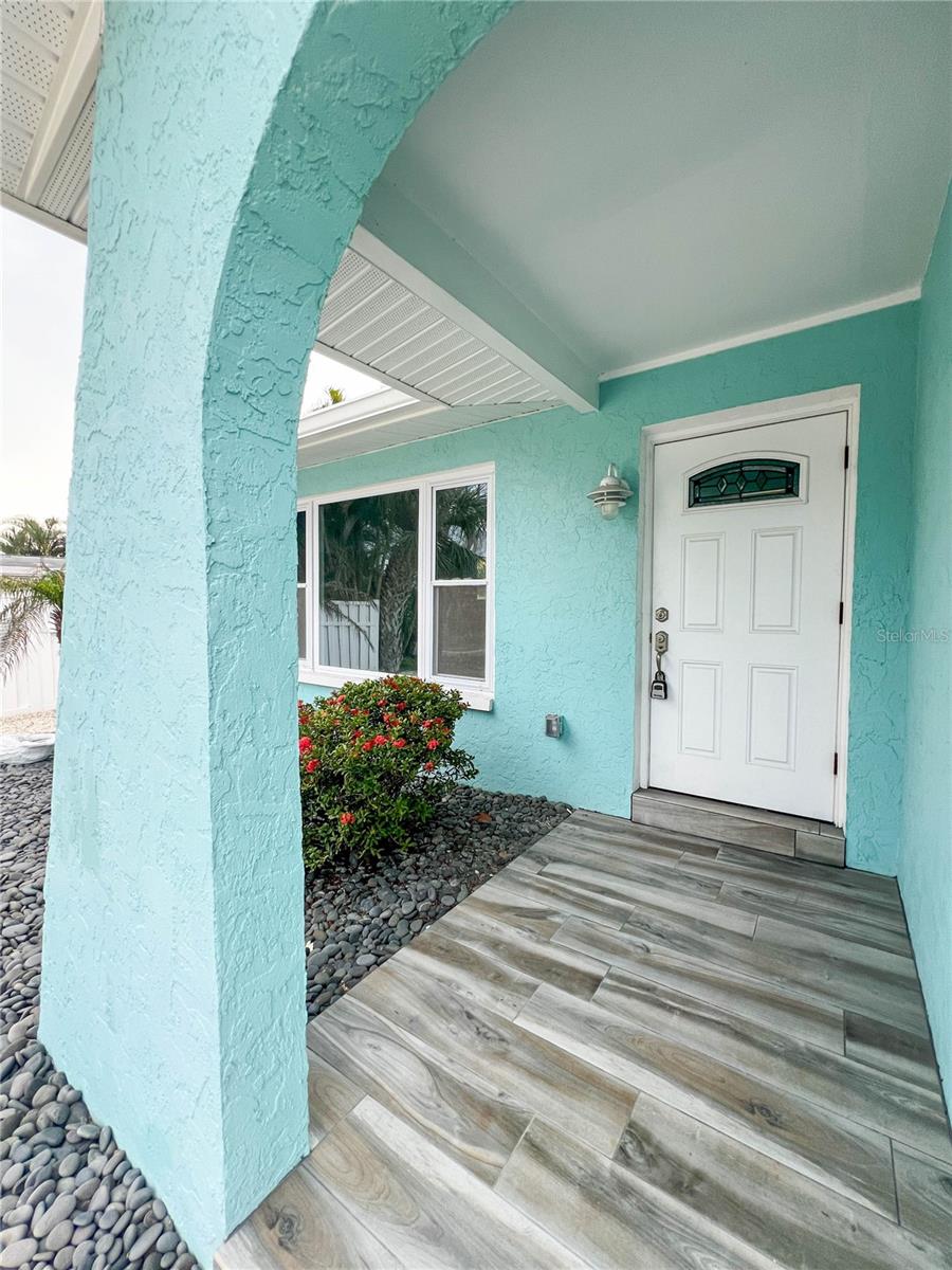 17594 1ST ST E, REDINGTON SHORES, FL, 33708