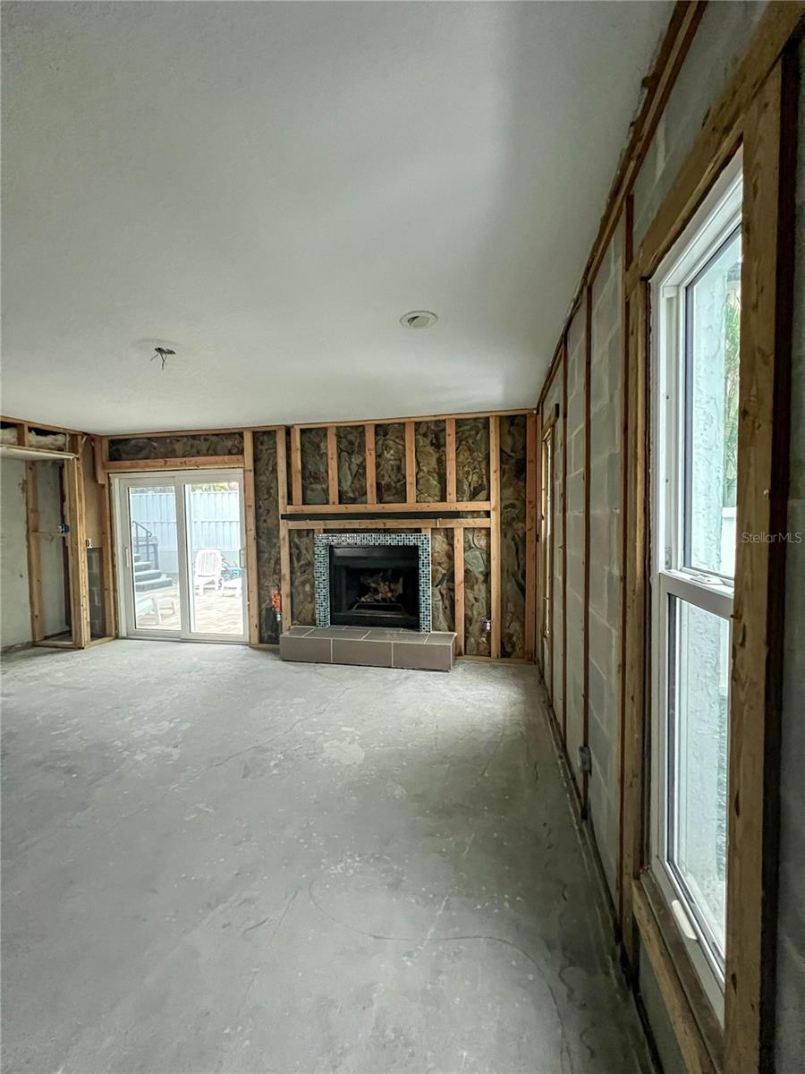 17594 1ST ST E, REDINGTON SHORES, FL, 33708