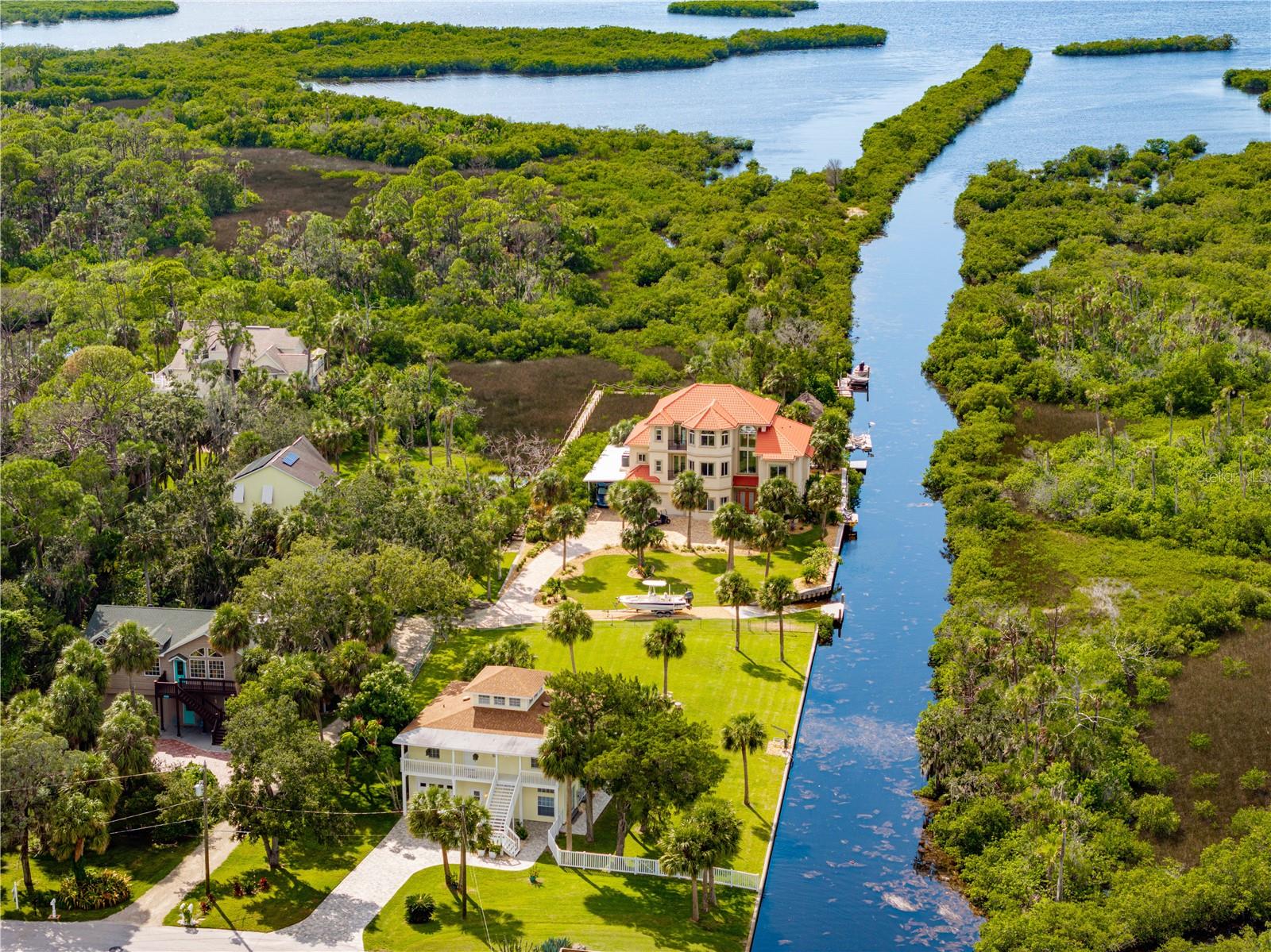 TB8338623 Property Photo