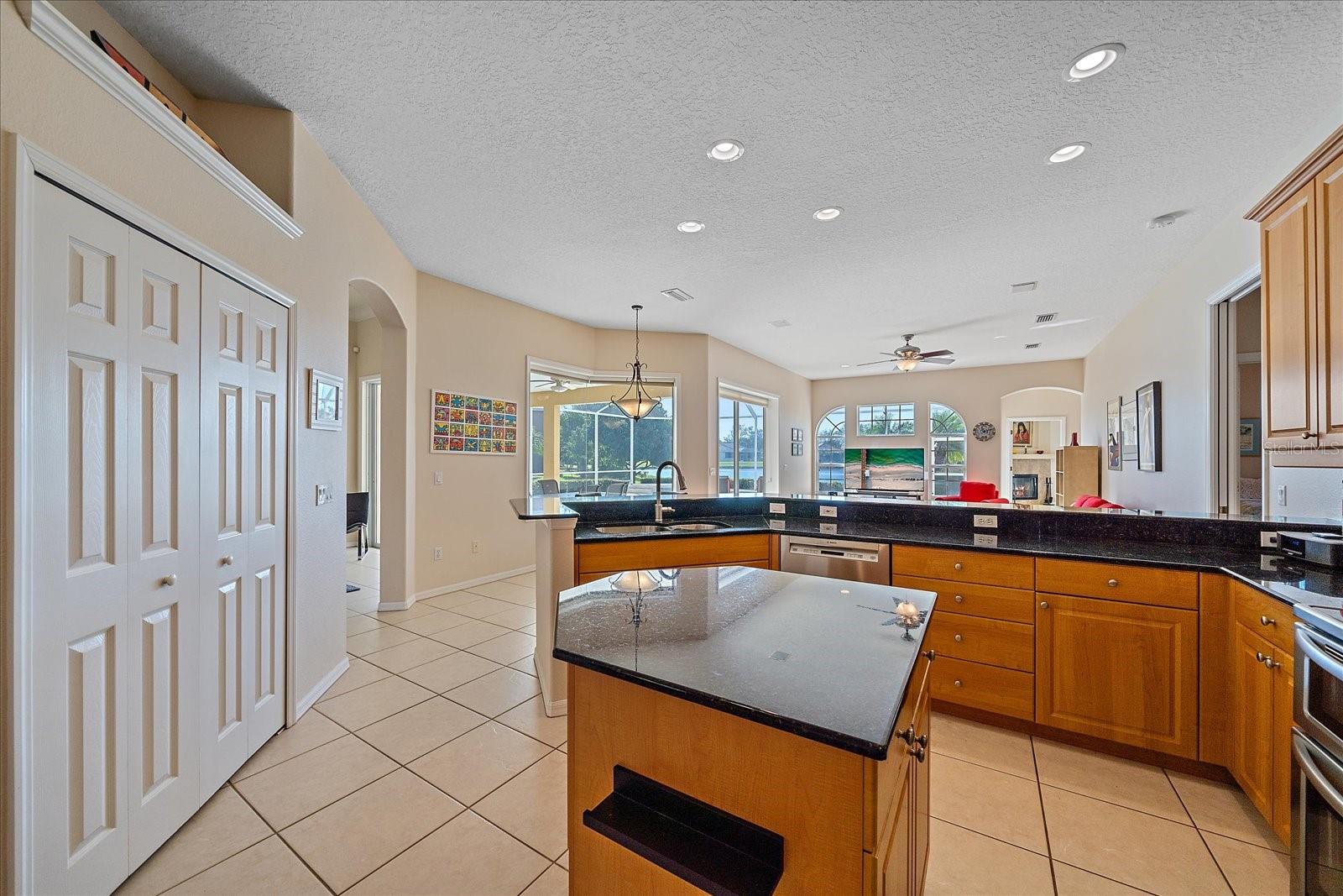 5655 EASTWIND DR, SARASOTA, FL, 34233