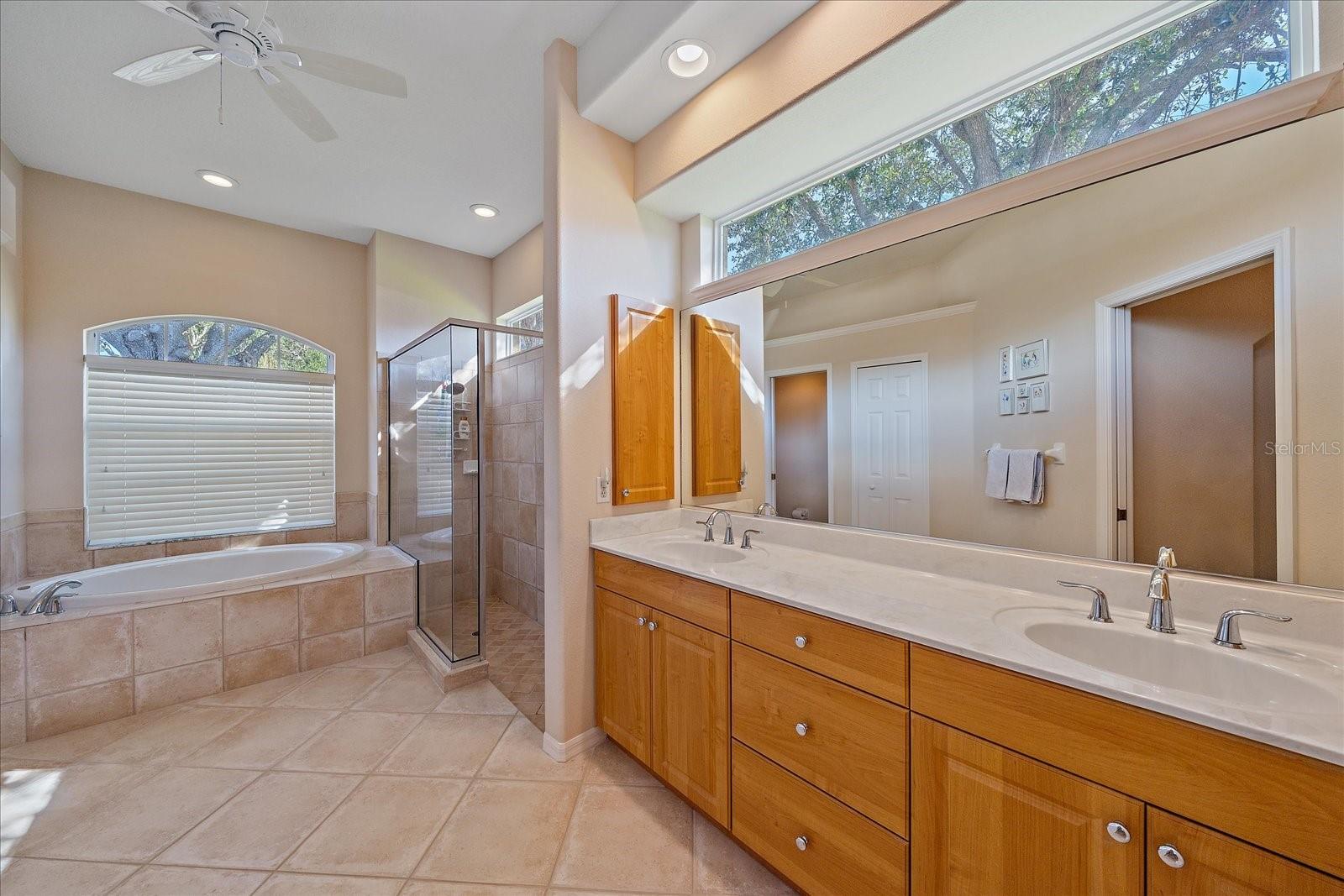 5655 EASTWIND DR, SARASOTA, FL, 34233