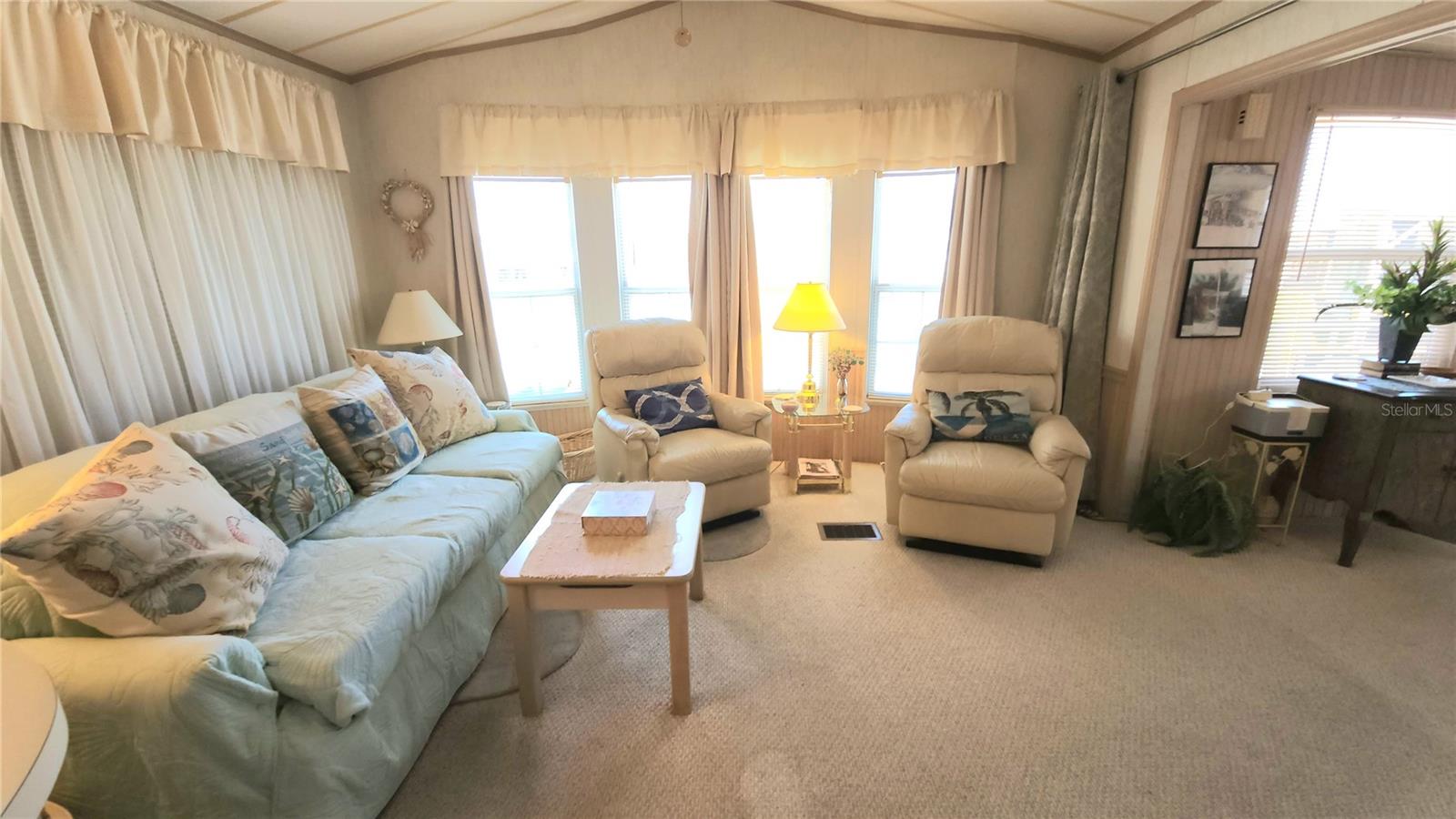 A4635845 Property Photo