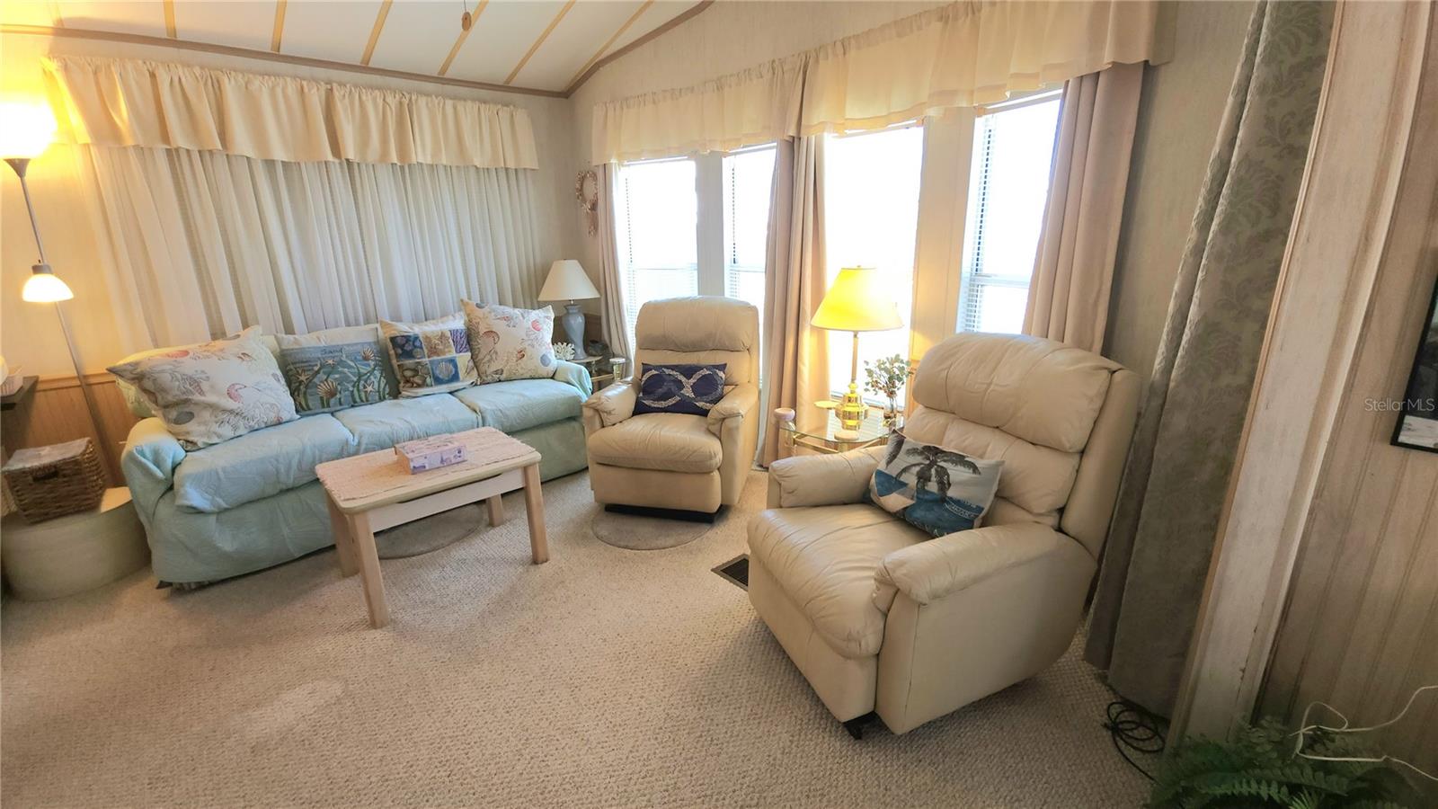 A4635845 Property Photo