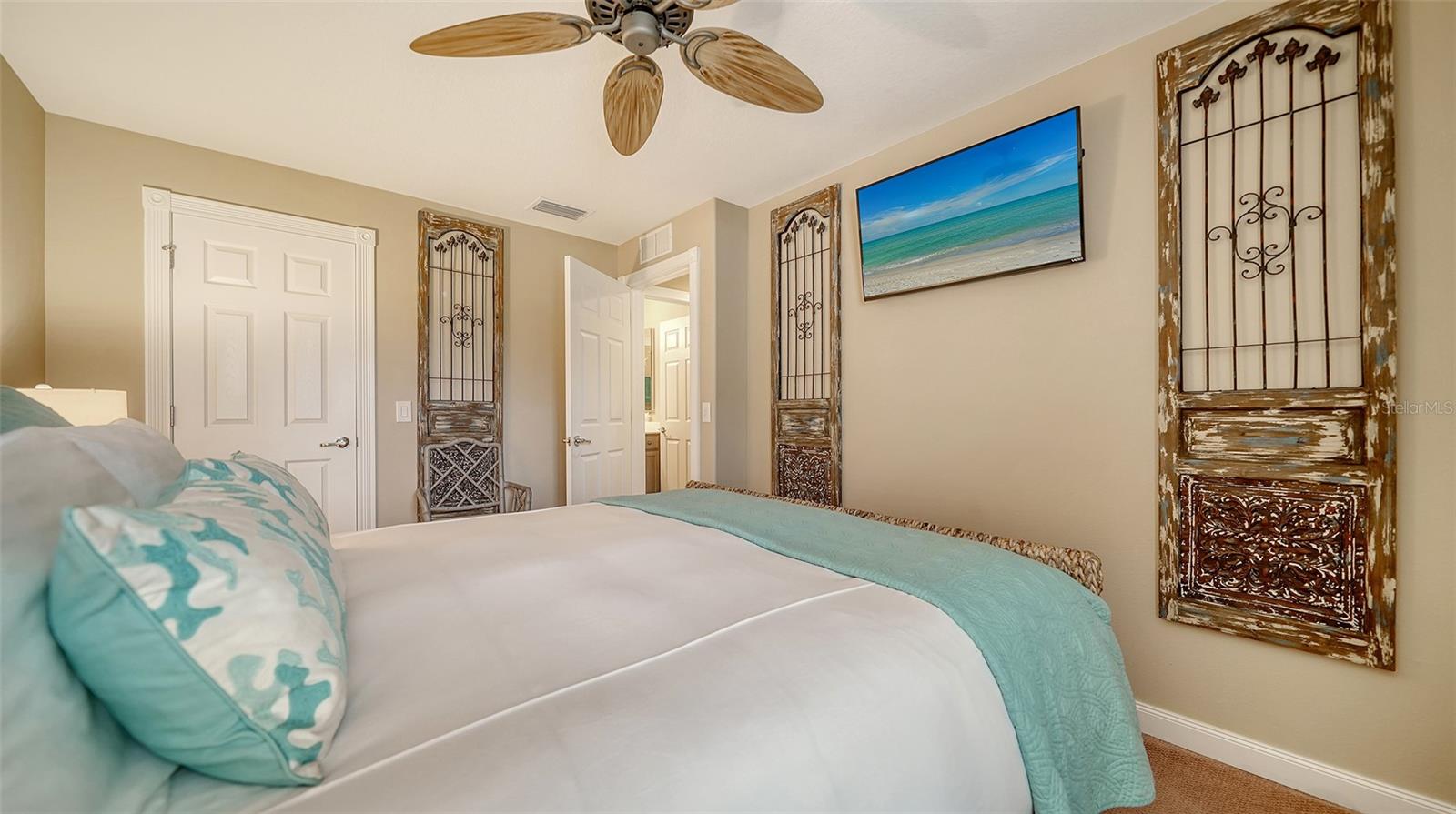5890 GUARINO DR, SARASOTA, FL, 34238