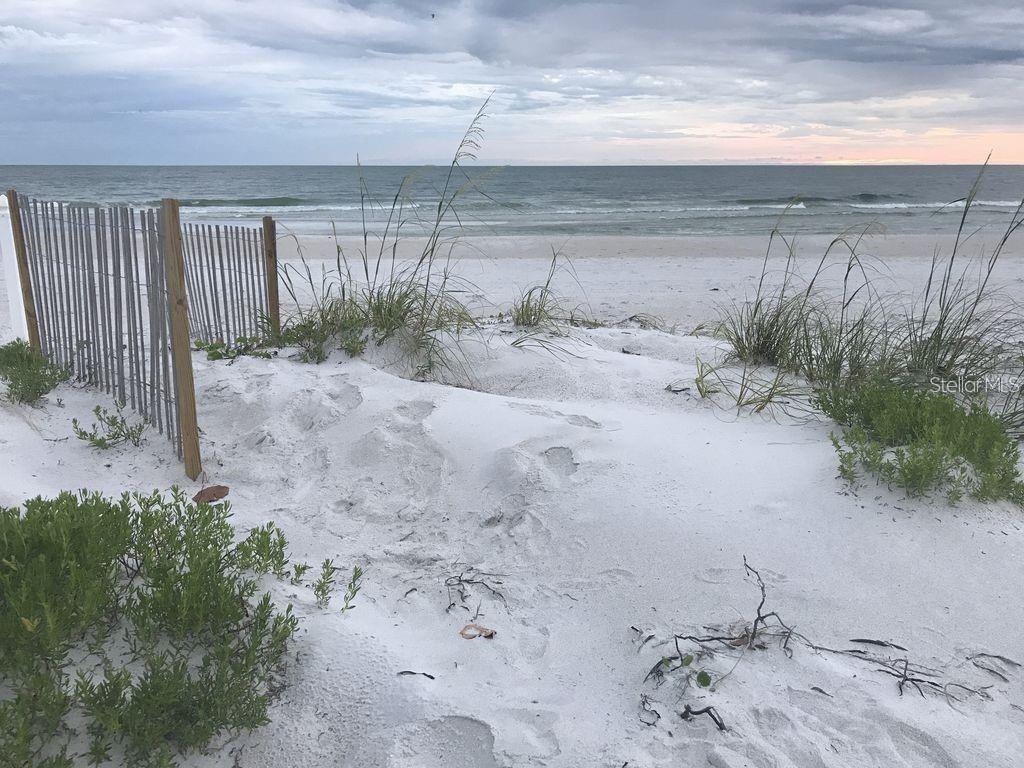 1270 GULF BLVD #1206, CLEARWATER BEACH, FL, 33767