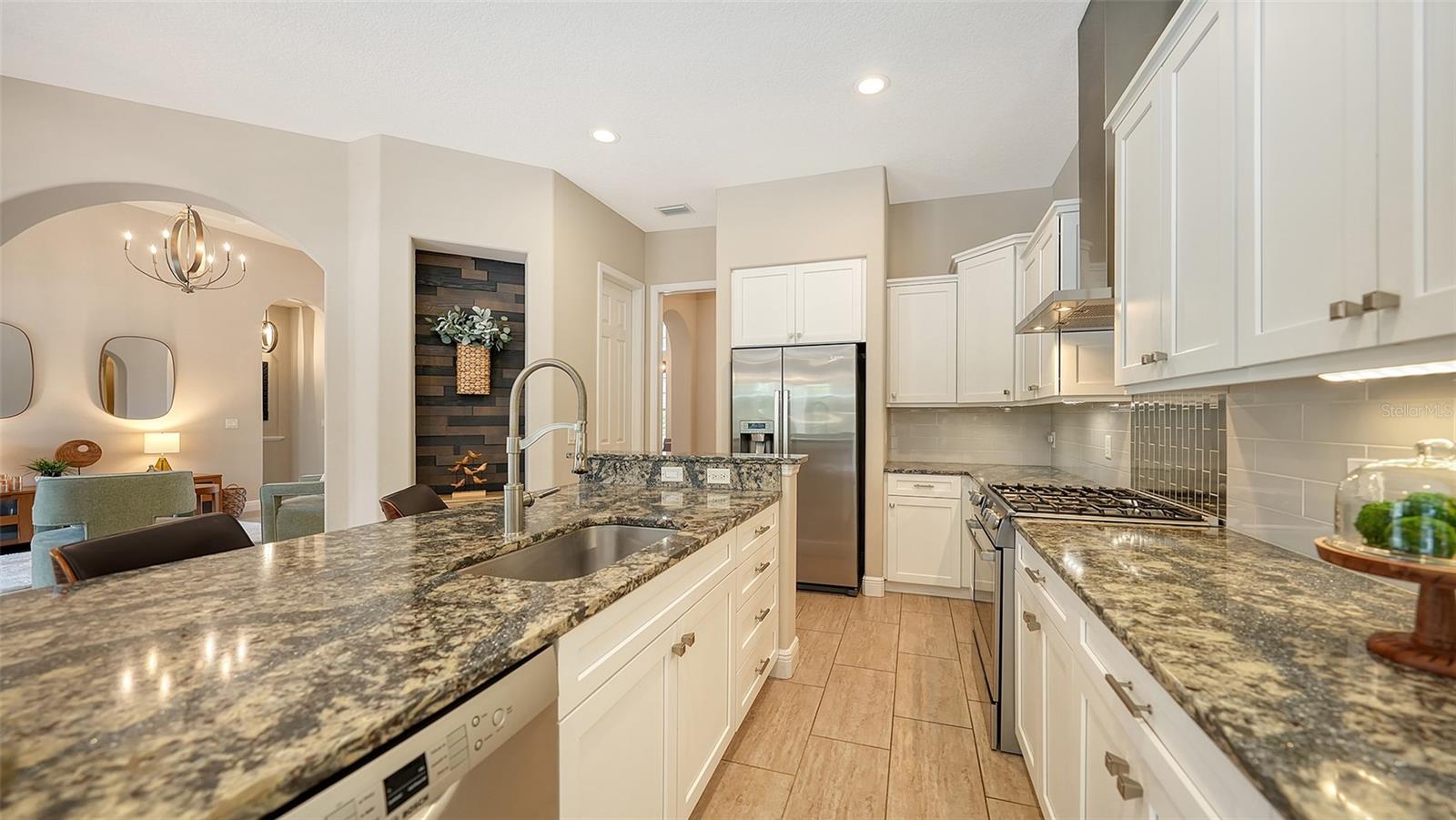 8994 WILDLIFE LOOP, SARASOTA, FL, 34238
