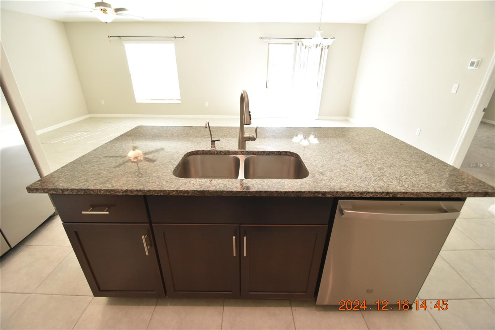 1066 OCEAN SPRAY DR, RUSKIN, FL, 33570