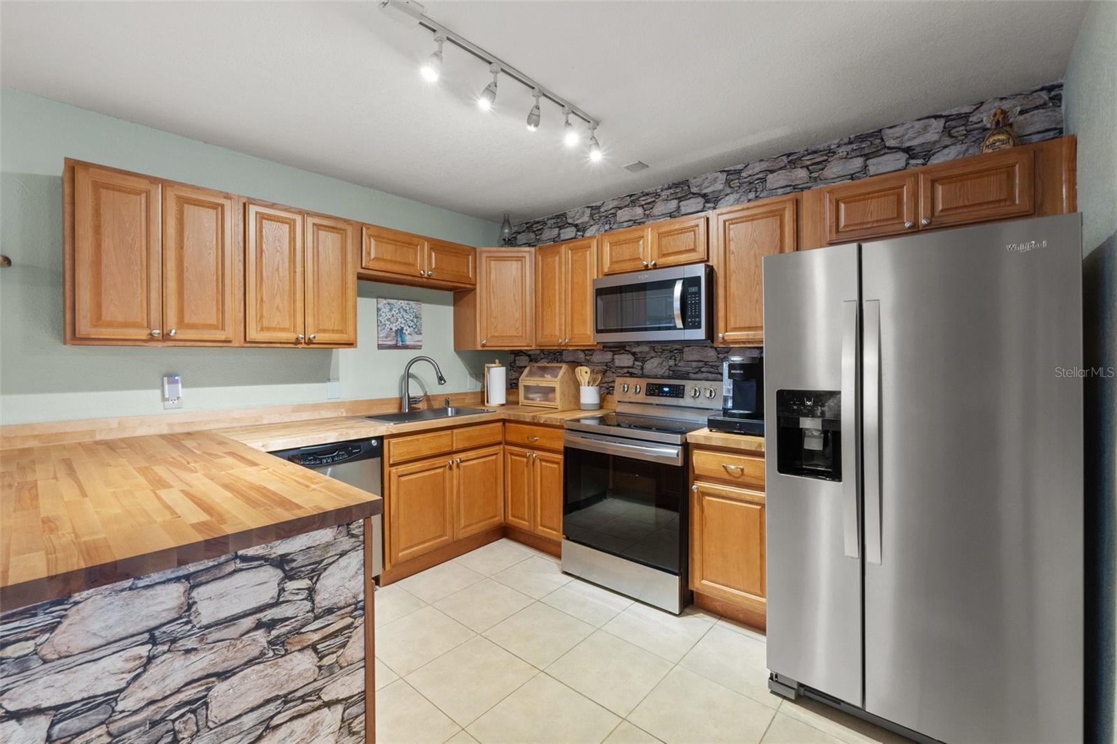 2846 STATE ROAD 590, CLEARWATER, FL, 33759